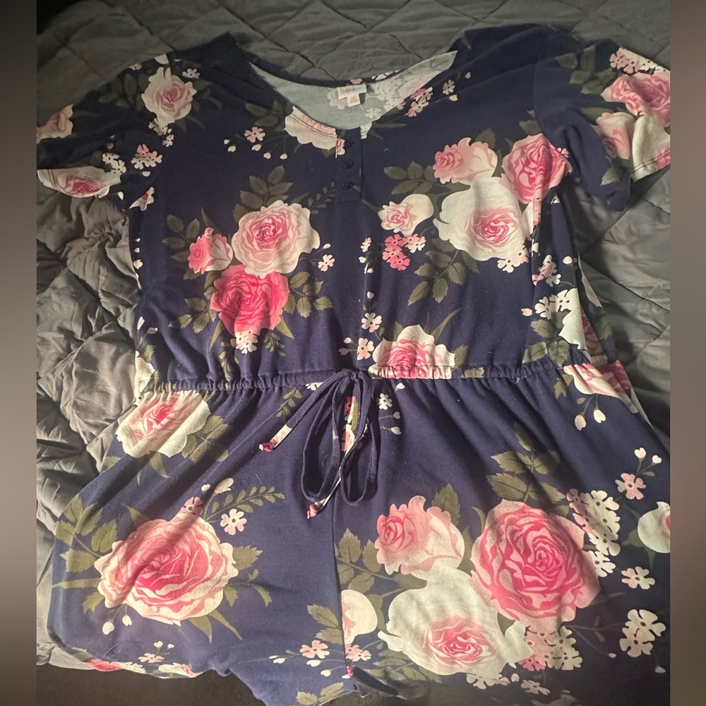 LulaRoe 3XL Xanthe Beautiful Floral on Navy - Picture 3 of 6